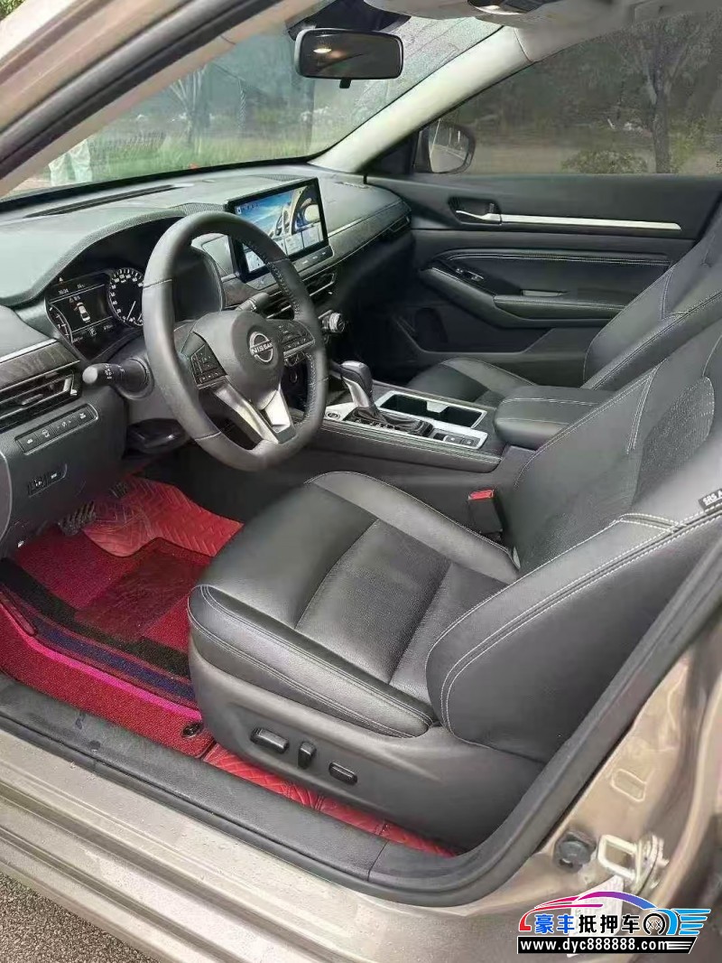 24年日产天籁轿车抵押车出售