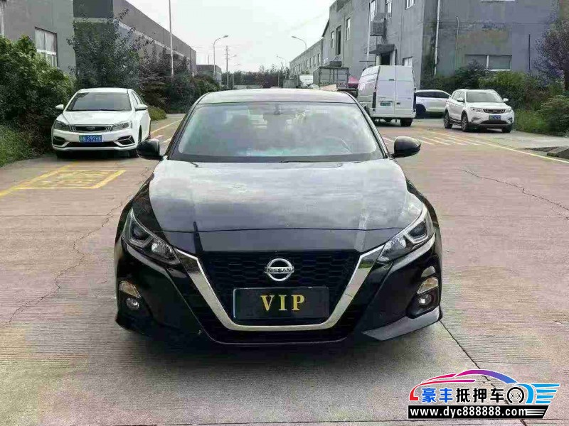 21年日产天籁轿车抵押车出售