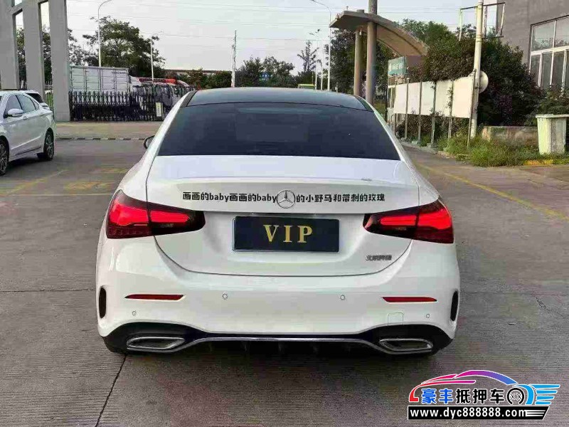 23年奔驰A轿车抵押车出售