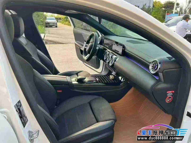 23年奔驰A轿车抵押车出售