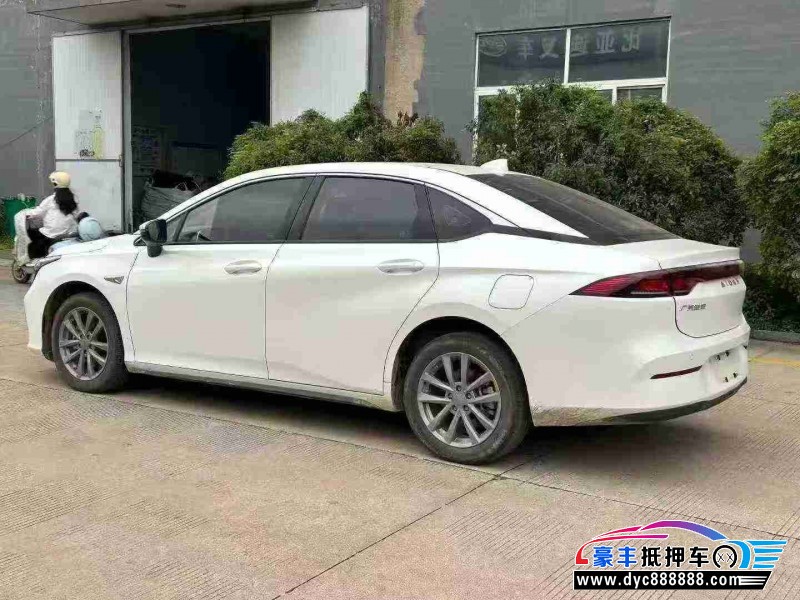 24年埃安炫轿车抵押车出售