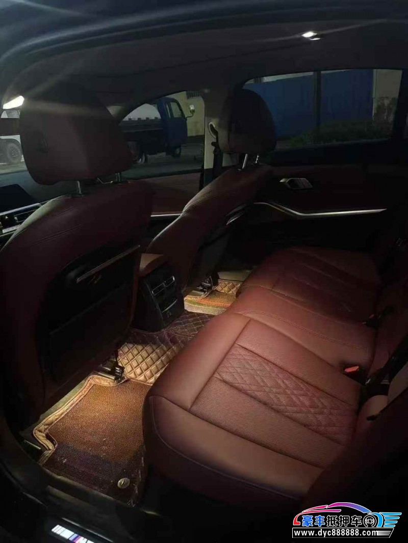 22年宝马3系轿车抵押车出售