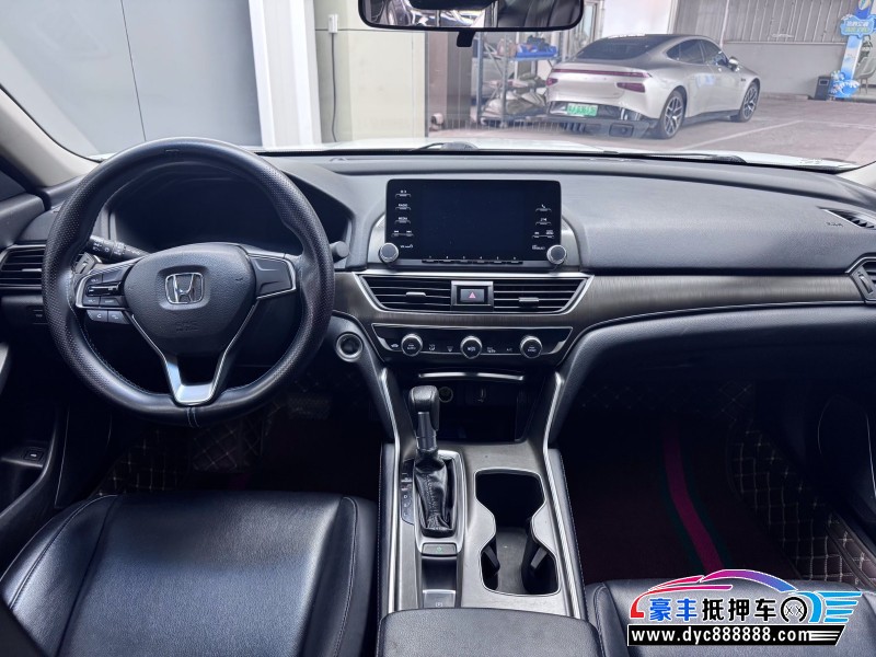 18年本田雅阁轿车抵押车出售