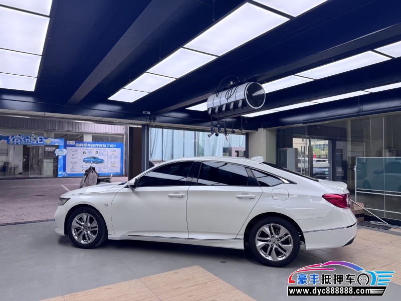 18年本田雅阁轿车抵押车出售