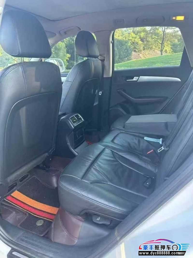 12年奥迪Q5轿车抵押车出售