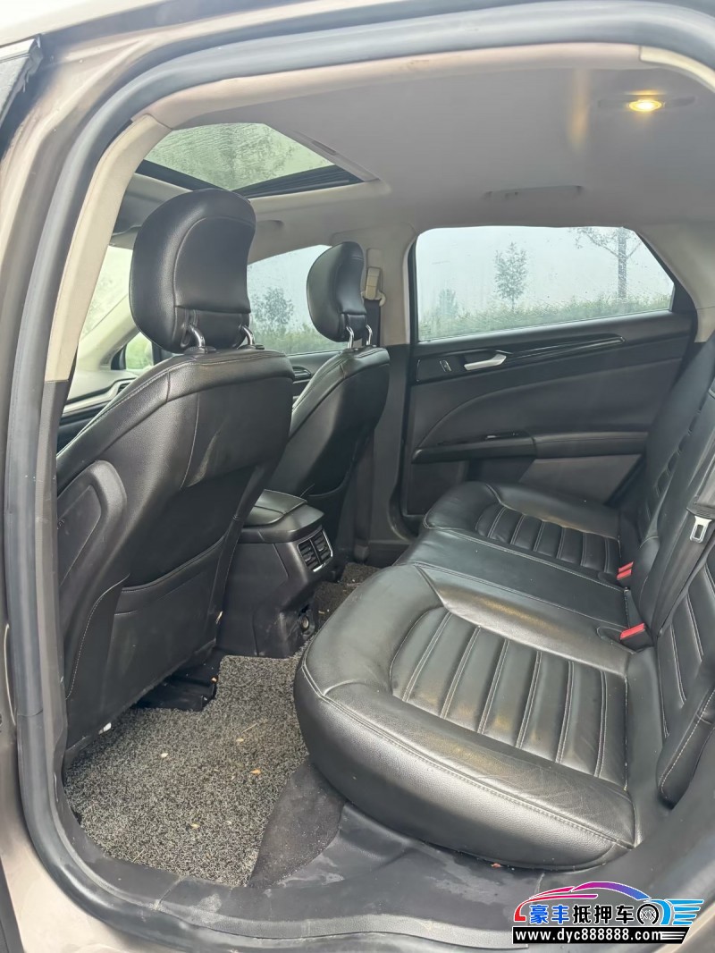 15年福特蒙迪欧轿车抵押车出售