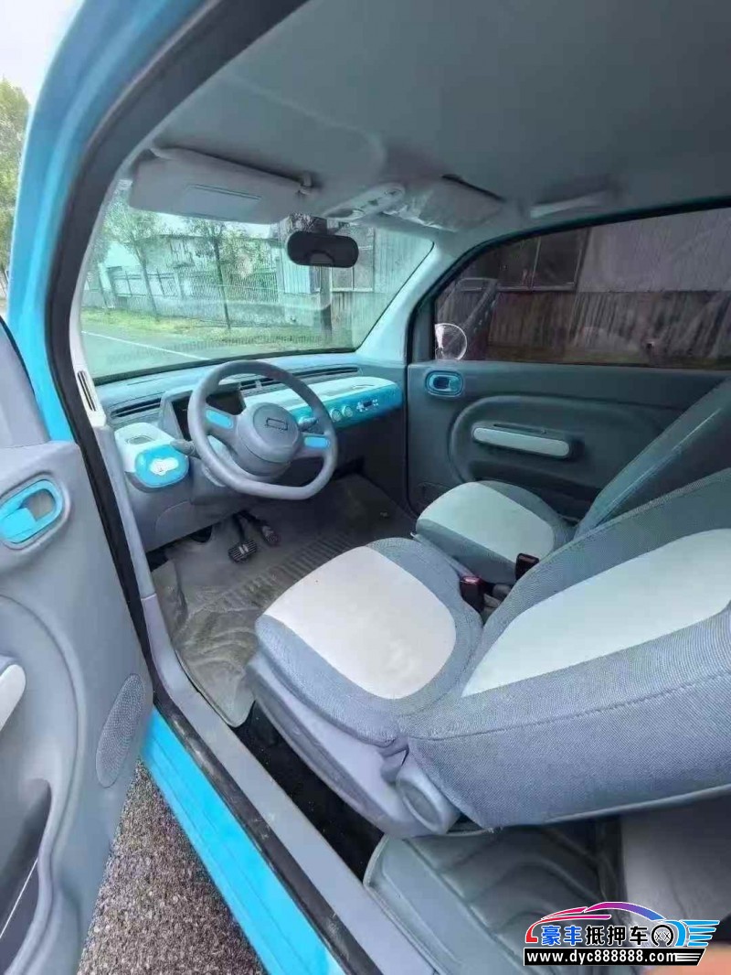 24年奔腾小马轿车抵押车出售