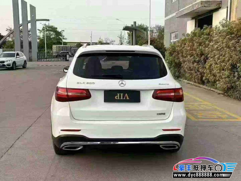 18年奔驰GLC轿车抵押车出售