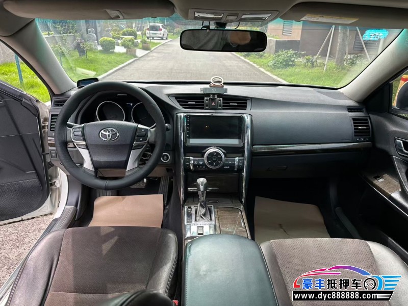 16年丰田锐志轿车抵押车出售