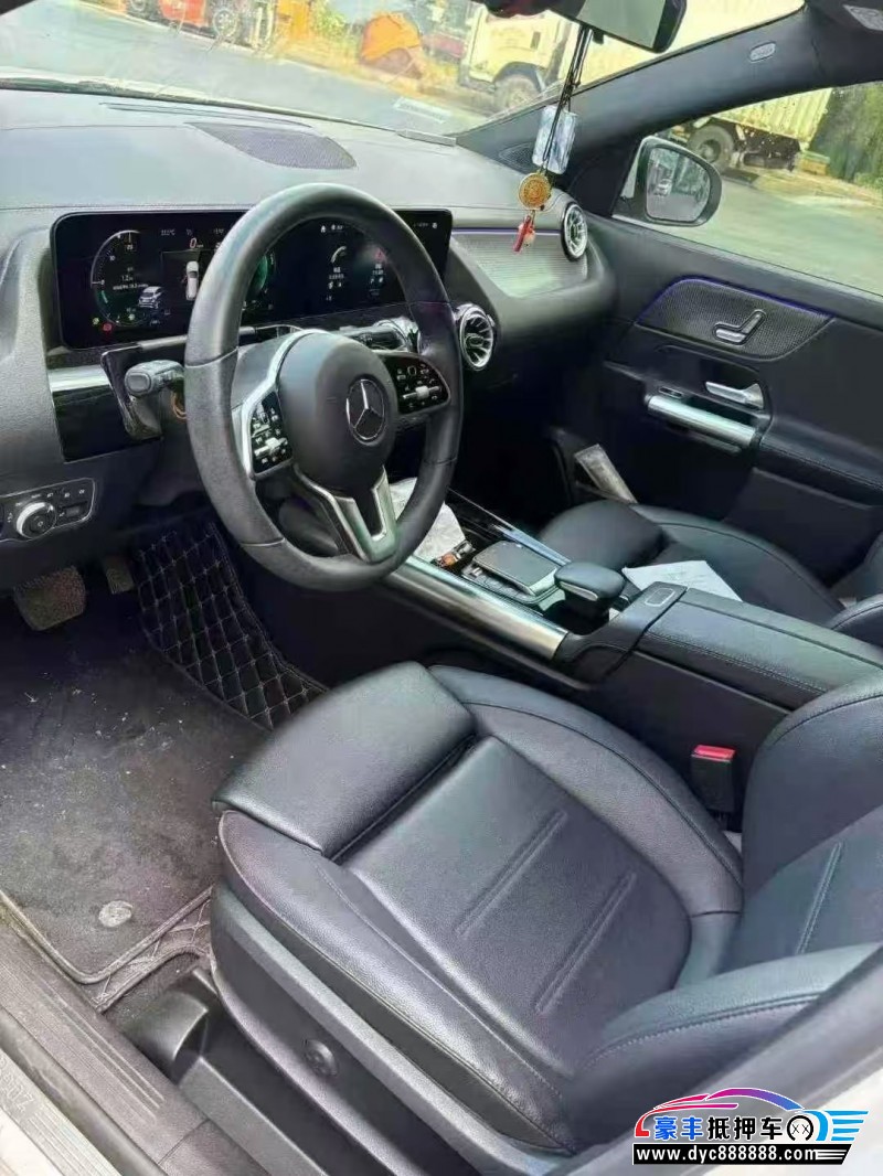 23年奔驰GLA轿车抵押车出售