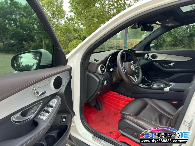 20年奔驰GLC轿车抵押车出售