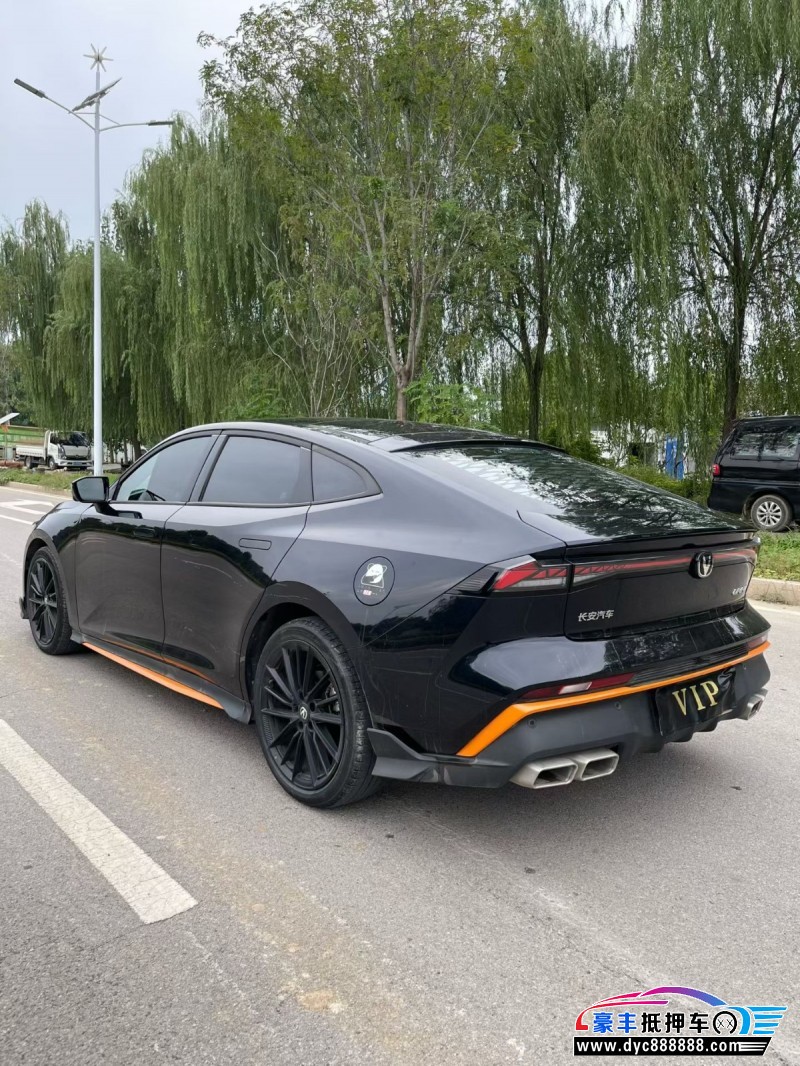 24年长安长安UNI轿车抵押车出售