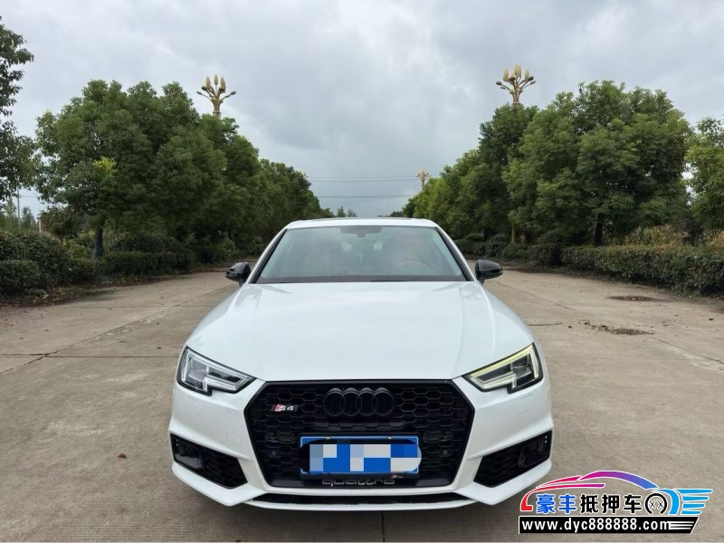 18年奥迪A4L轿车抵押车出售