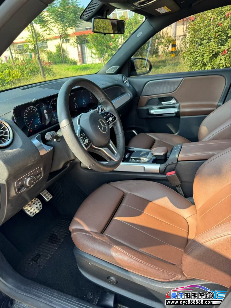 21年奔驰GLB轿车抵押车出售