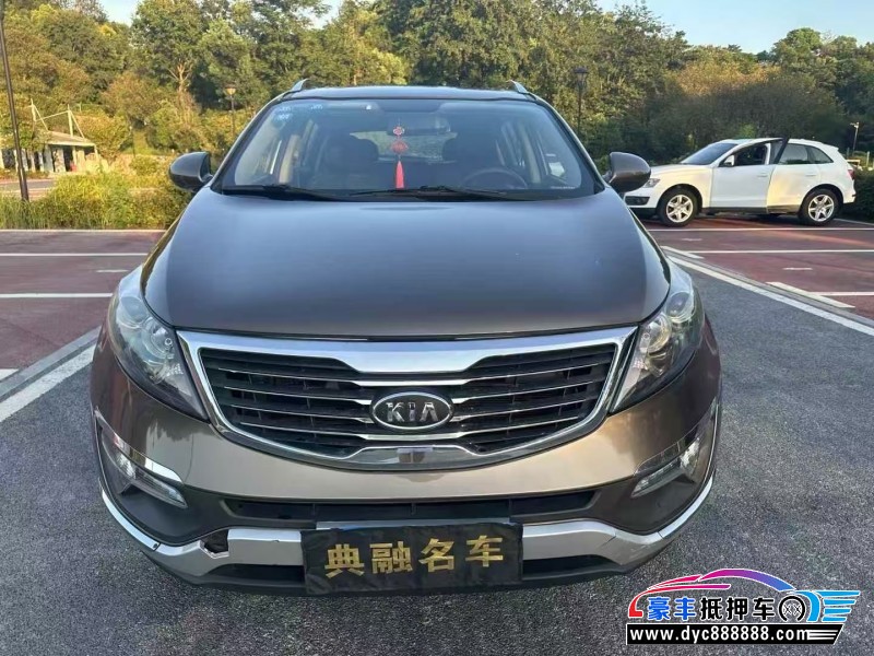 13年起亚智跑轿车抵押车出售