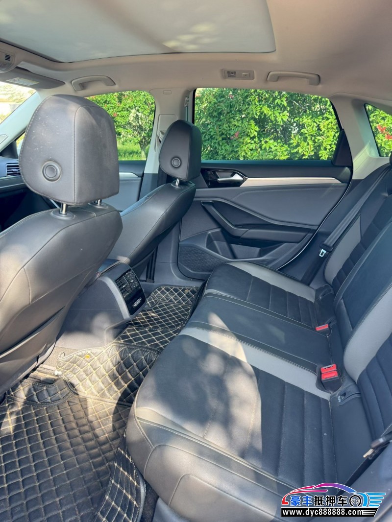 21年大众速腾轿车抵押车出售