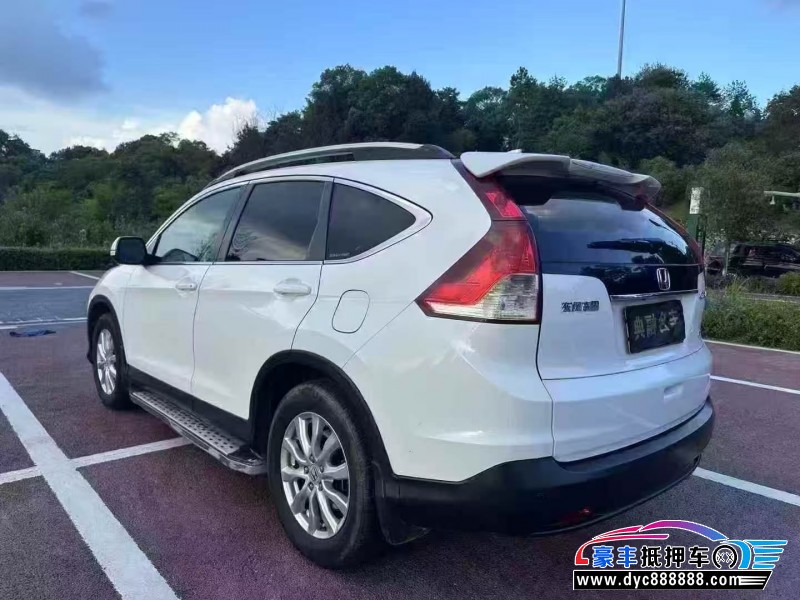14年本田CR-V轿车抵押车出售