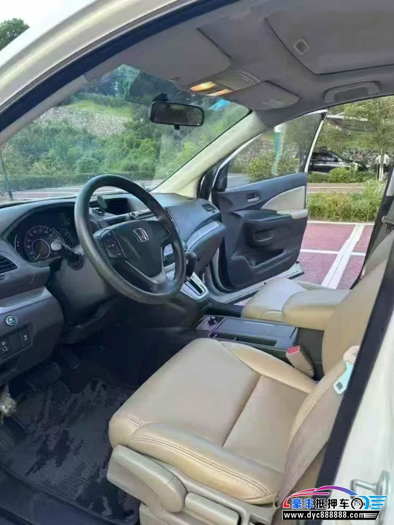 14年本田CR-V轿车抵押车出售