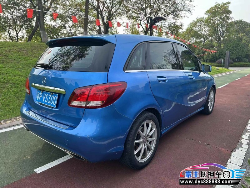 16年奔驰B轿车抵押车出售