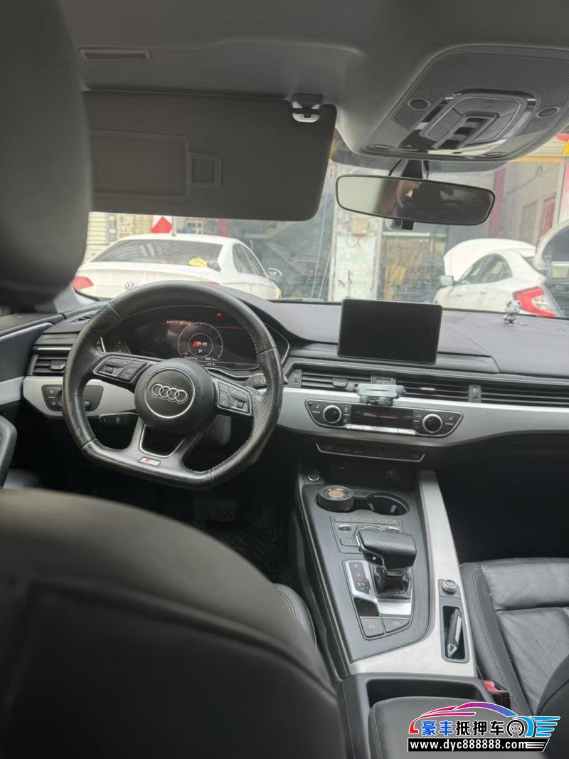 18年奥迪A5轿车抵押车出售