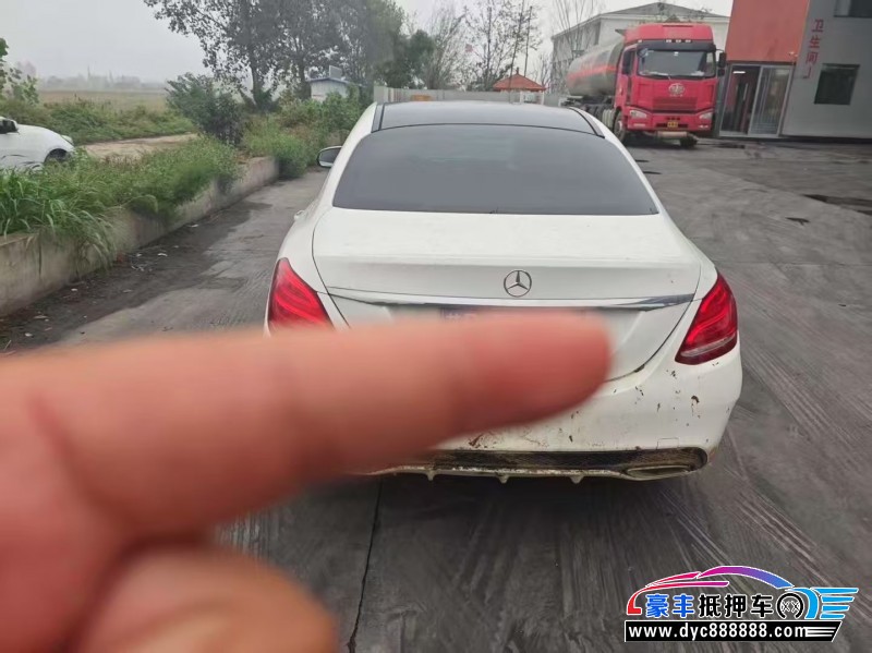 16年奔驰C轿车抵押车出售