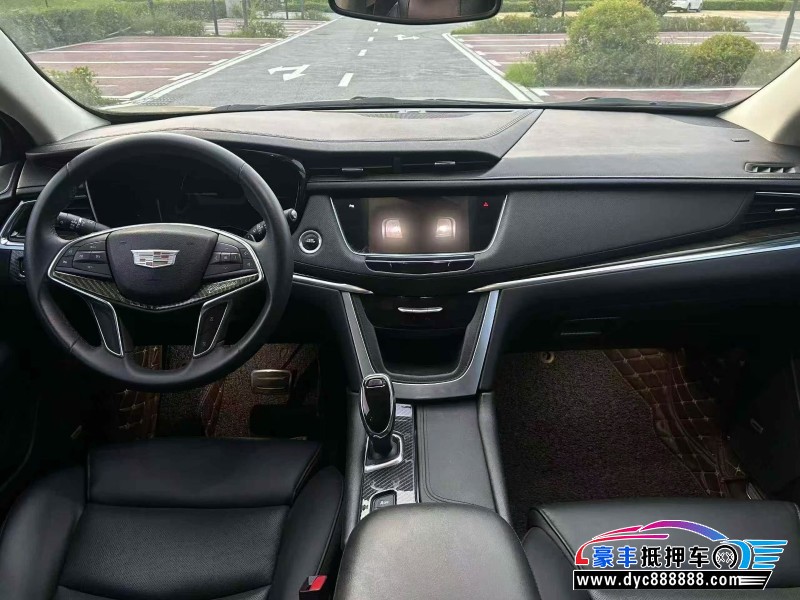 17年凯迪拉克XT5轿车抵押车出售