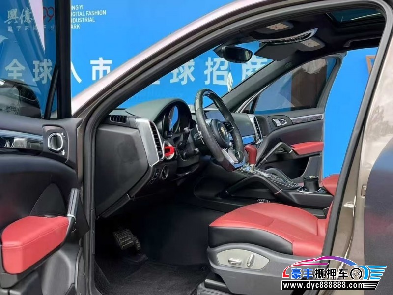 13年保时捷卡宴轿车抵押车出售