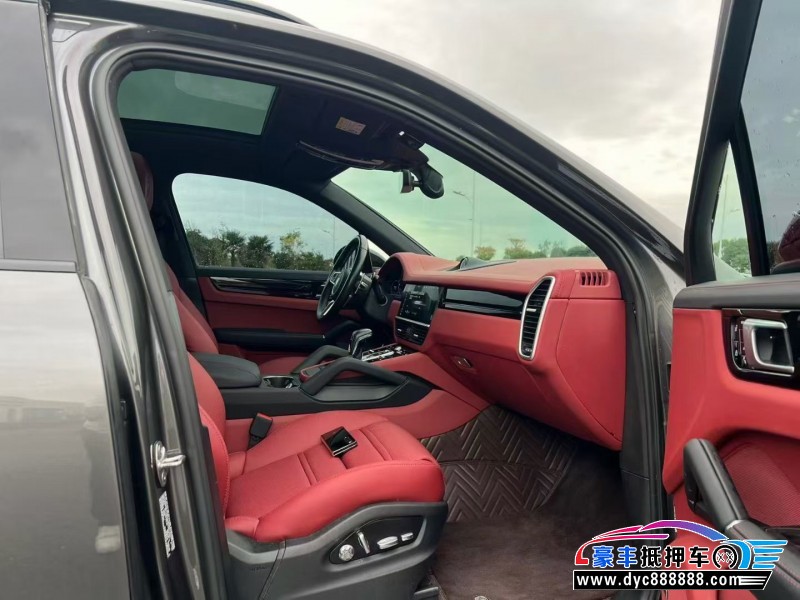 20年保时捷卡宴轿车抵押车出售