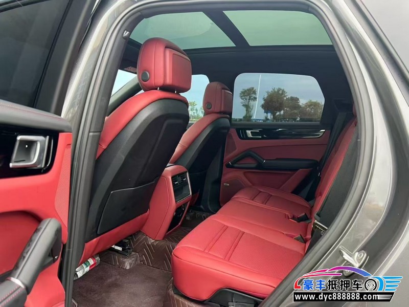 20年保时捷卡宴轿车抵押车出售