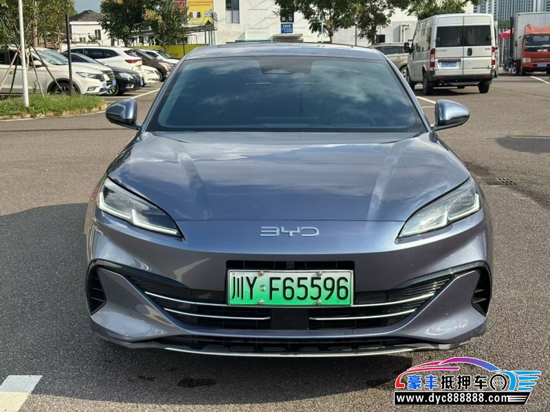 抵押车出售25年比亚迪海豹轿车