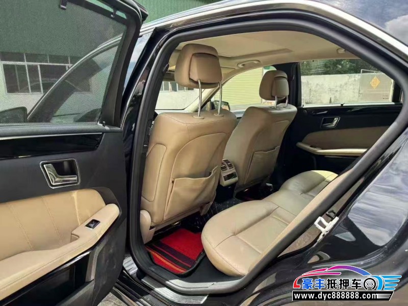 10年奔驰E轿车抵押车出售