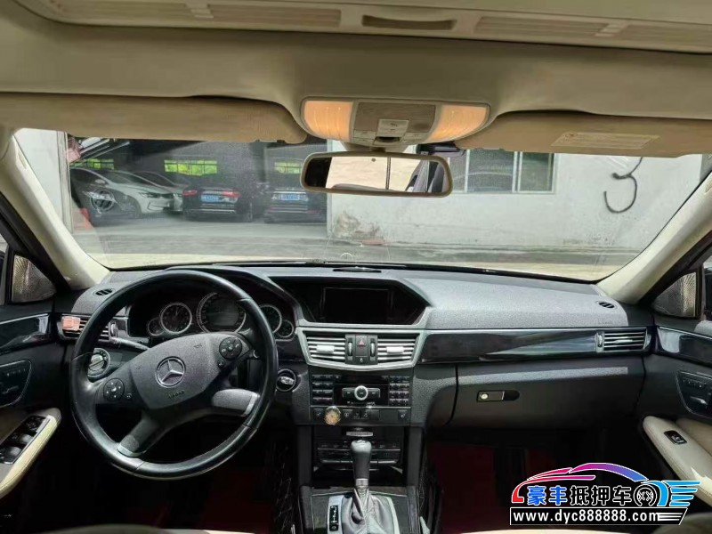 10年奔驰E轿车抵押车出售