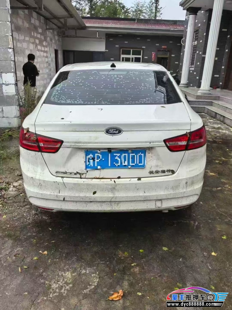 18年福特福睿斯轿车抵押车出售