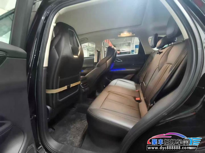 25年红旗HS3轿车抵押车出售