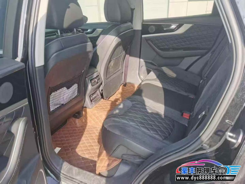 21年红旗HS5轿车抵押车出售