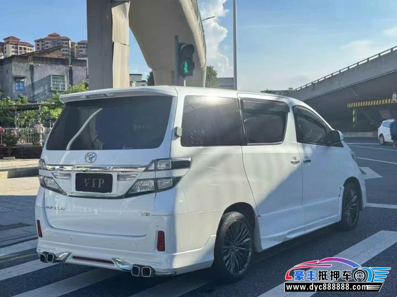 12年丰田埃尔法轿车抵押车出售