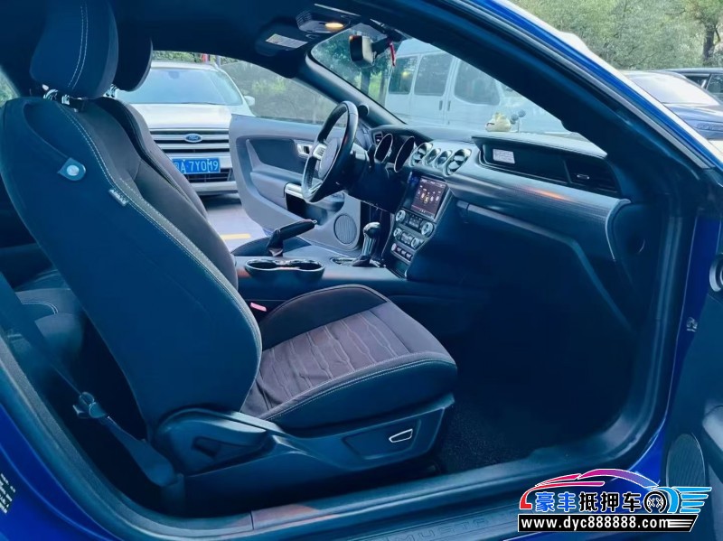 16年福特野马轿车抵押车出售