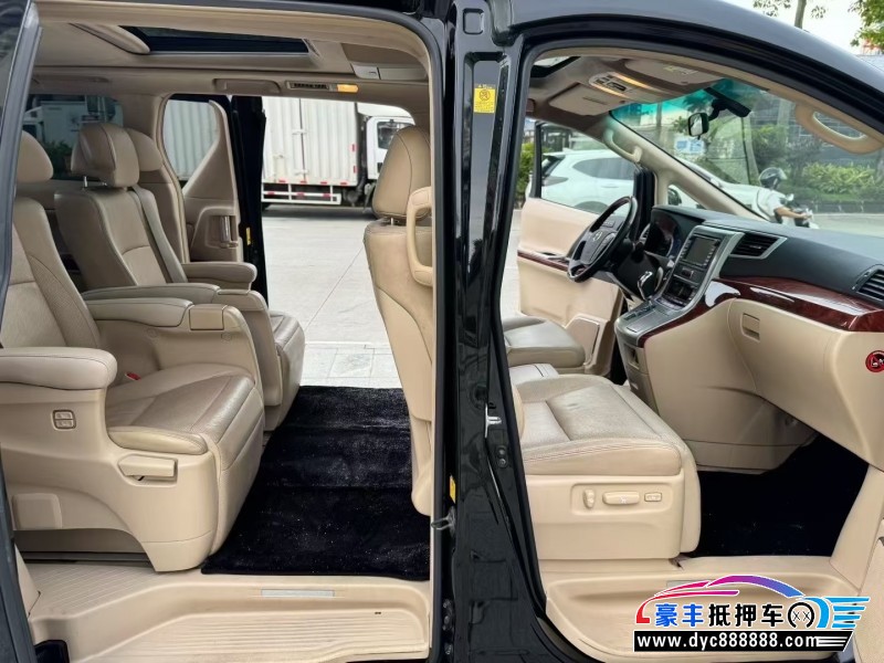 11年丰田埃尔法轿车抵押车出售