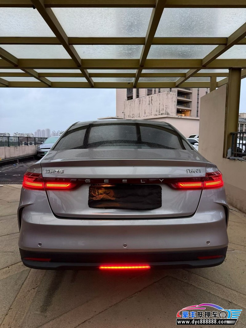 24年吉利几何轿车抵押车出售