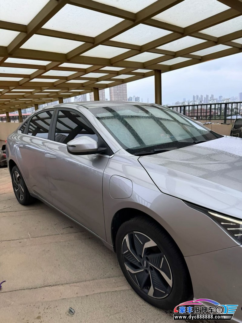 24年吉利几何轿车抵押车出售