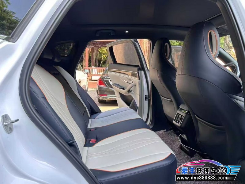 22年比亚迪宋轿车抵押车出售