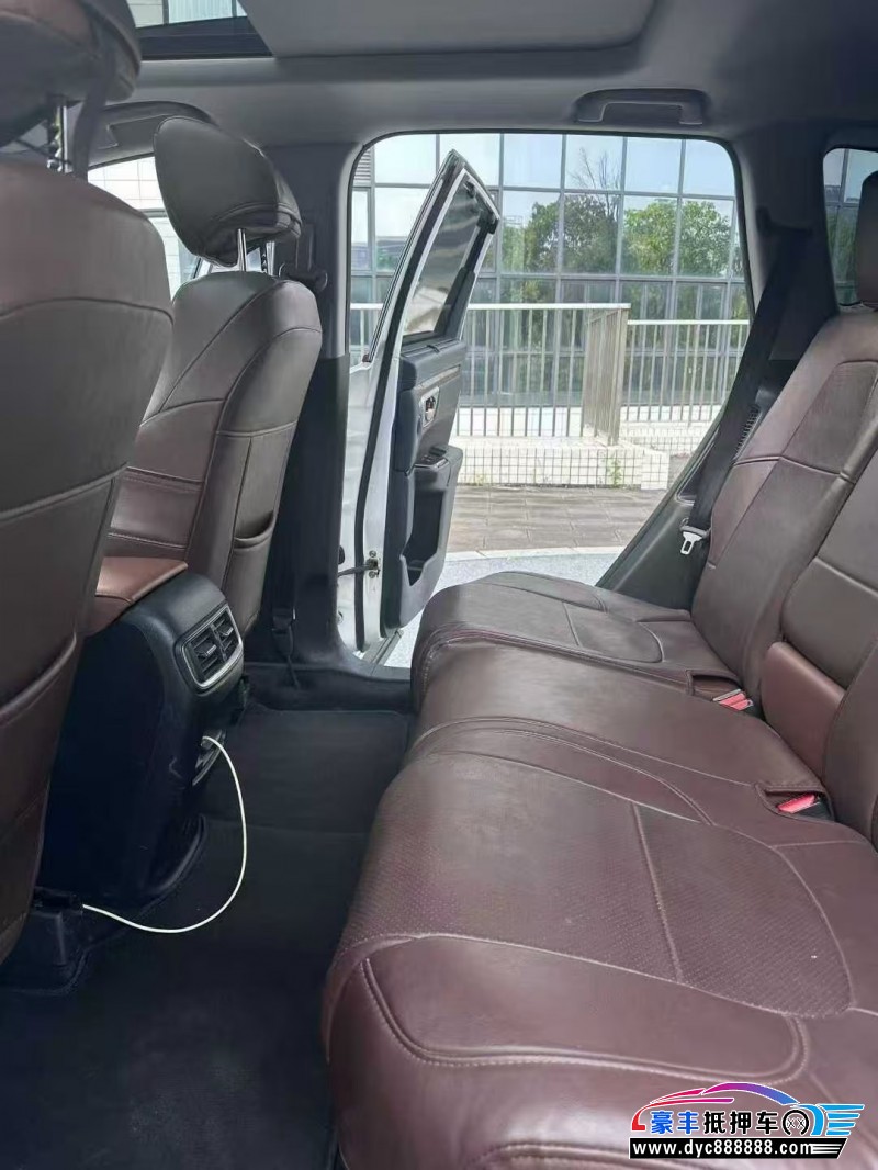 18年本田CR-V轿车抵押车出售