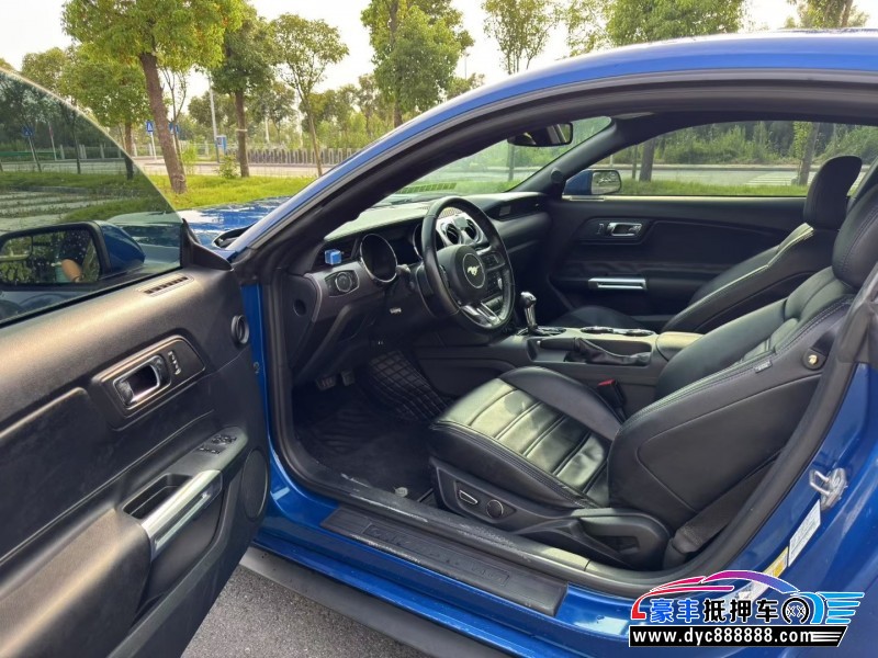 18年福特野马轿车抵押车出售