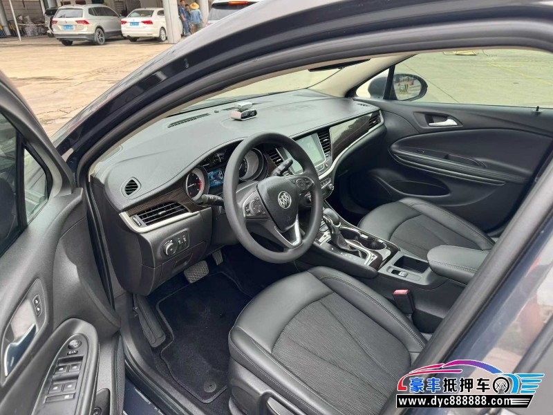 19年别克威朗轿车抵押车出售