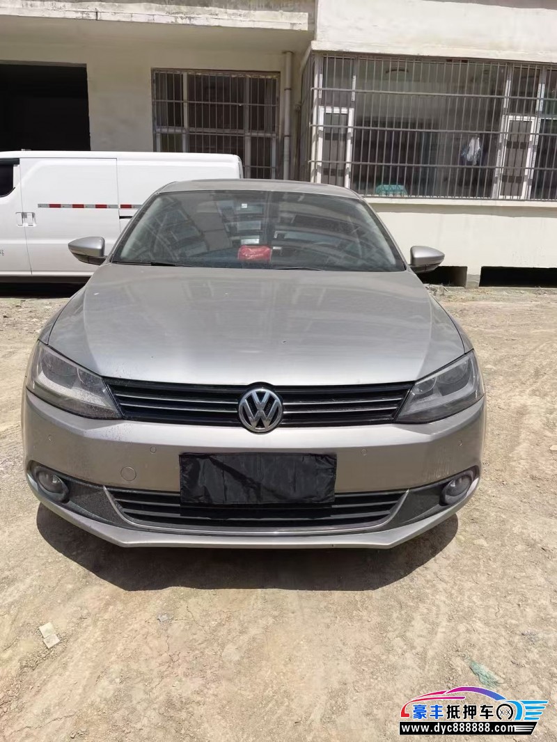 15年大众速腾轿车抵押车出售