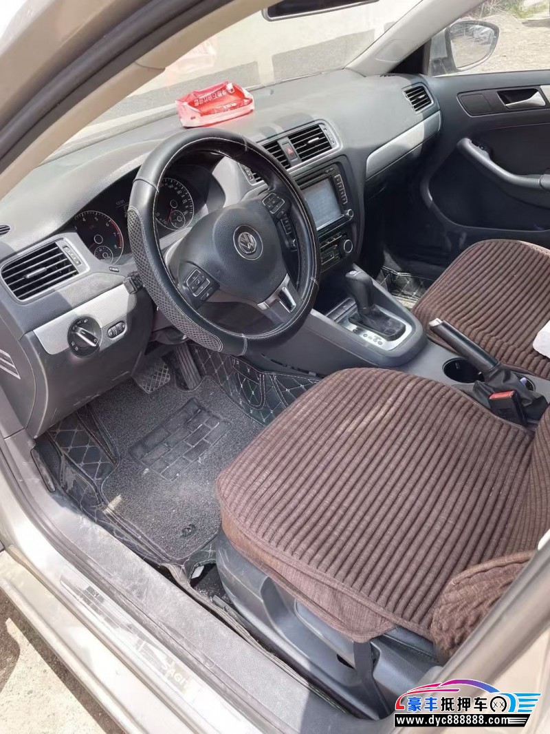 15年大众速腾轿车抵押车出售