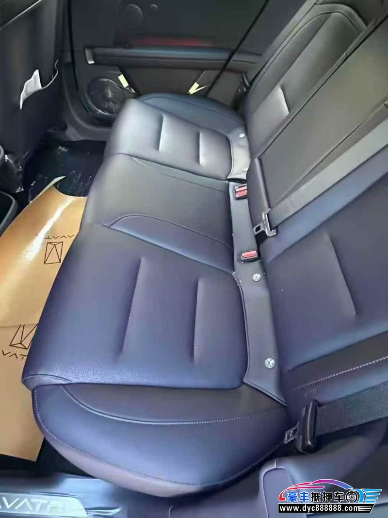 25年阿维塔06轿车抵押车出售