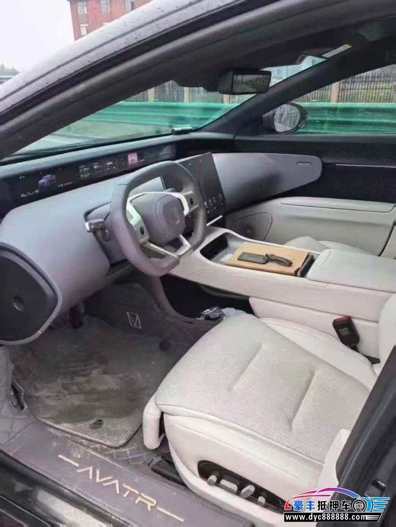 24年阿维塔12轿车抵押车出售