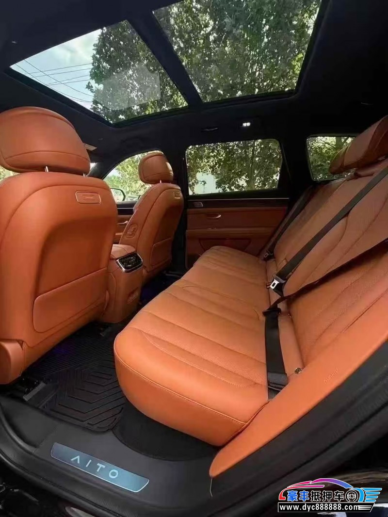 25年华为问界轿车抵押车出售