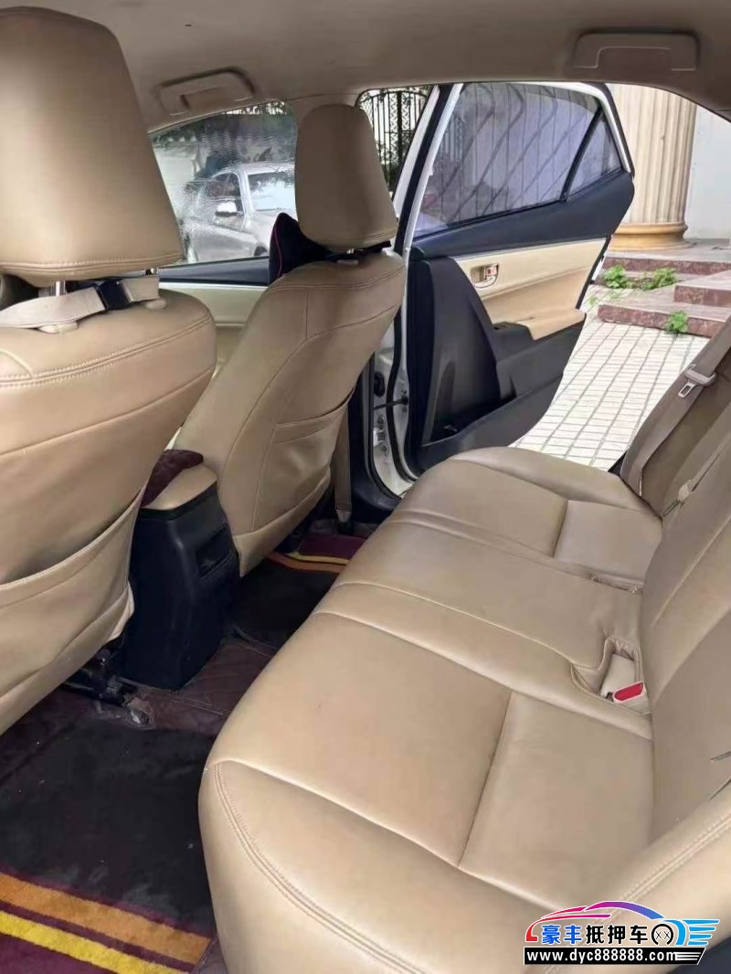 17年丰田卡罗拉轿车抵押车出售